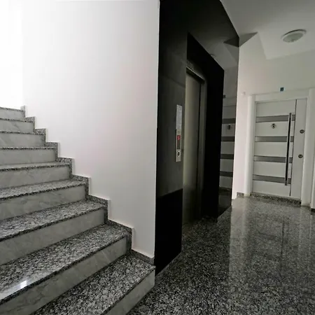 Best 12 Apartment *